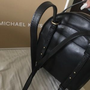 Michael kors mini back pack brand new 😍